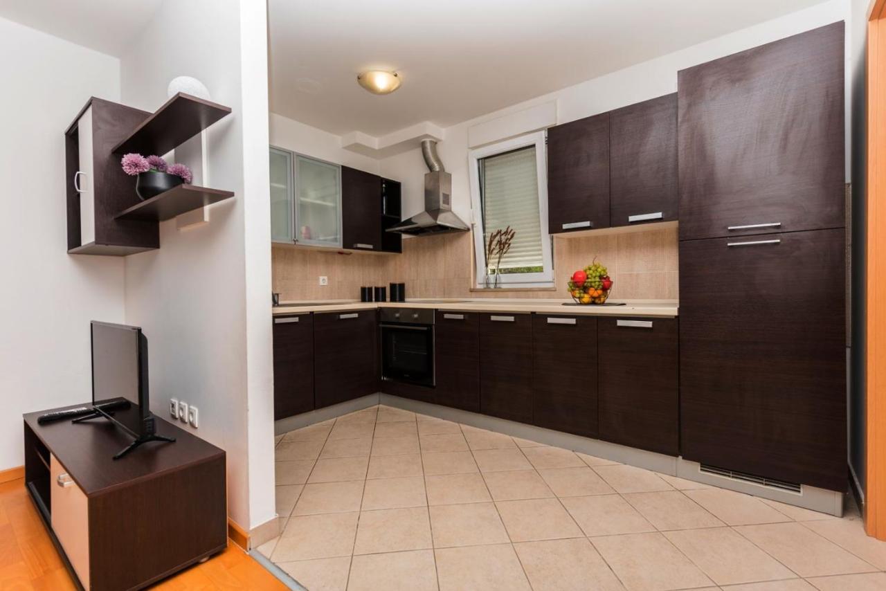 Apartment Sea View In Makarska, Free Parking Exterior foto